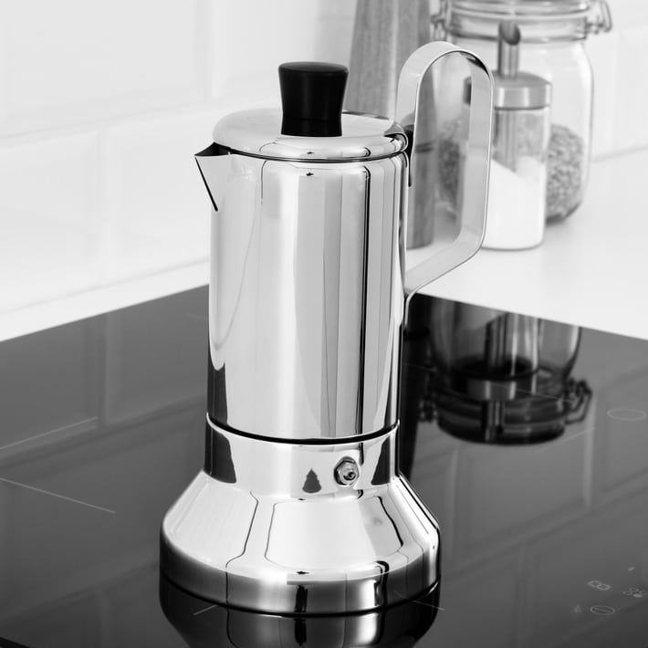 IKEA ruft den METALLISK Espressokocher 0.4 l mit Edelstahl-Sicherheitsventil mit Datumsstempeln zwischen 2040 und 2204 zurück